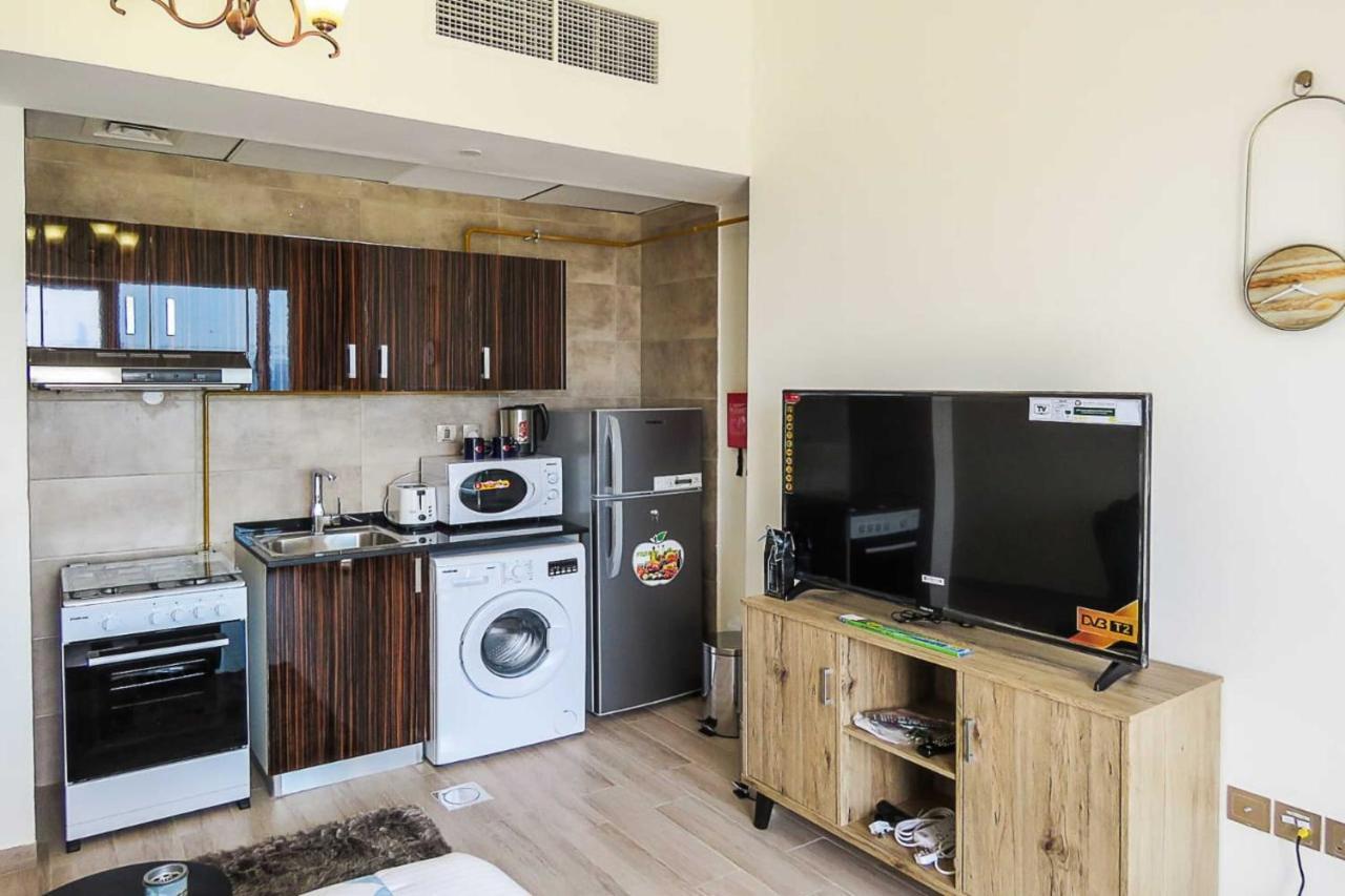 Oyo 860 Studio Apartment, Maya Tower 4, Jumeirah Village Triangle Dubai Ngoại thất bức ảnh