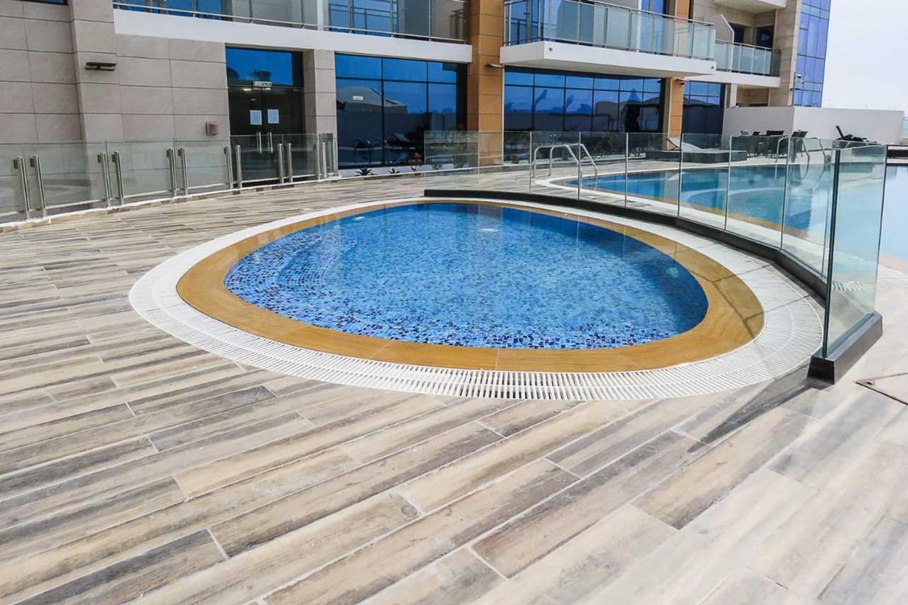 Oyo 860 Studio Apartment, Maya Tower 4, Jumeirah Village Triangle Dubai Ngoại thất bức ảnh